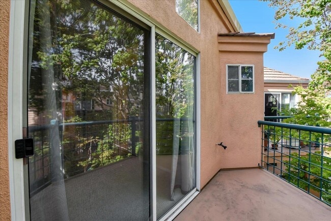 Building Photo - 990 Alpine Terrace