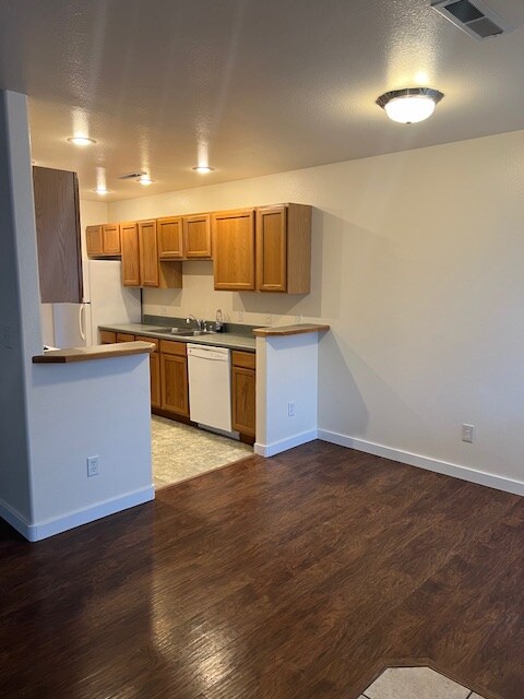 Building Photo - 113 Skeels Ave