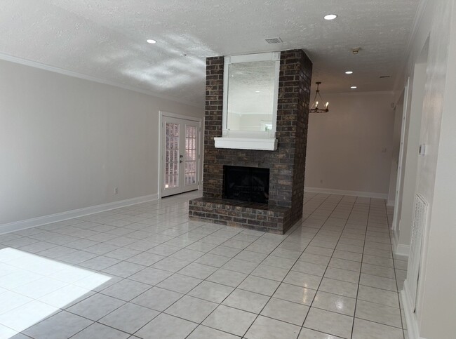 Building Photo - 13043 Bacard Ln