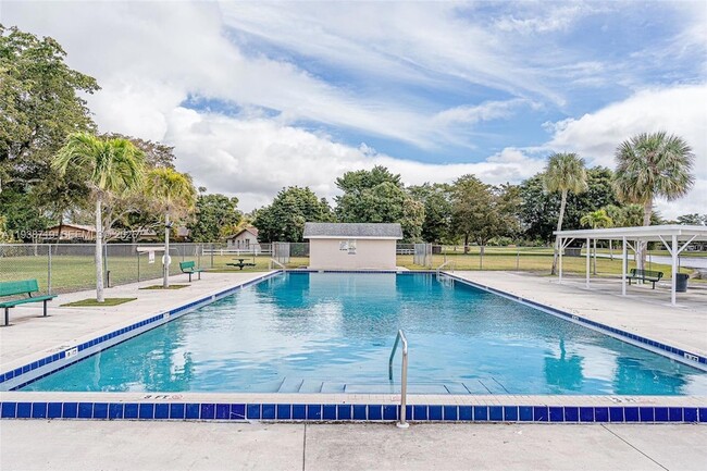 Building Photo - 8107 NW 74th Ave