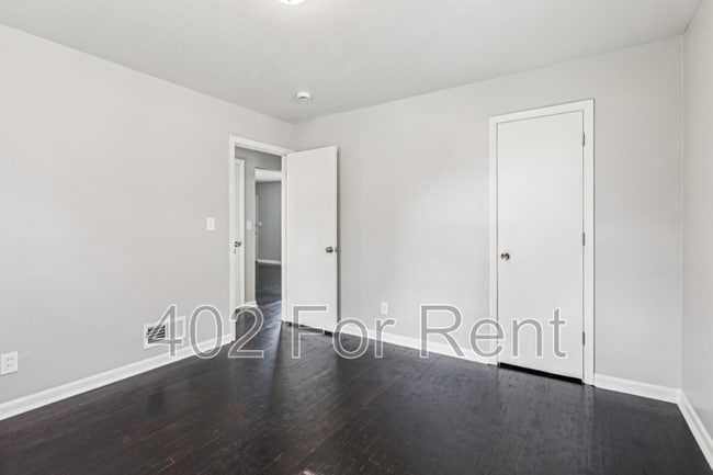 Building Photo - 3821 Saratoga St