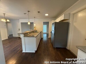 Building Photo - 4301 Sun Vista Ln