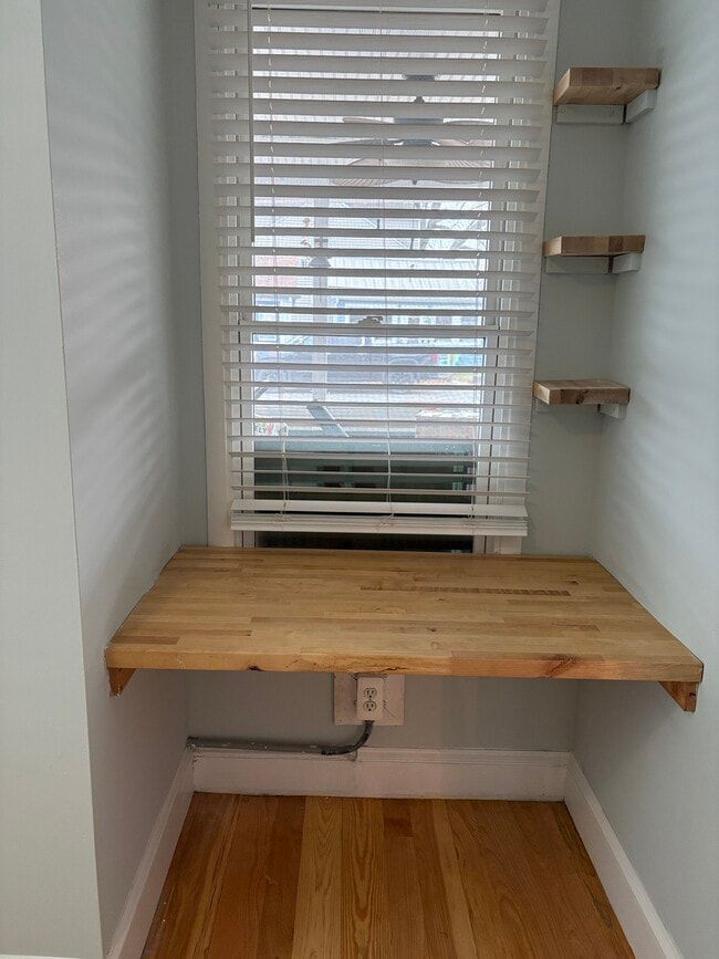 Building Photo - 4036 1st St