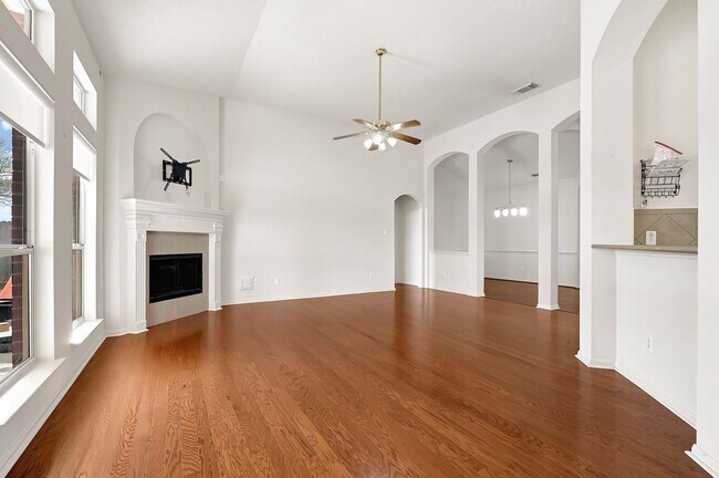 Building Photo - 1319 Bayport Ln