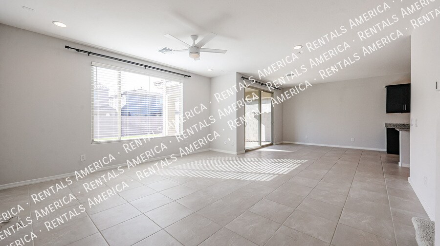 Building Photo - 17611 W Missouri Ave