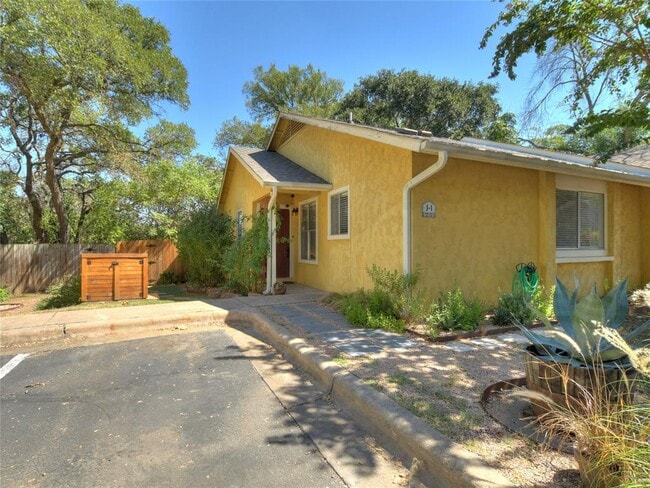 Primary Photo - 4902 Duval Rd