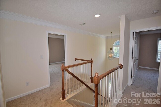 Building Photo - 2941 Glen Summit Dr