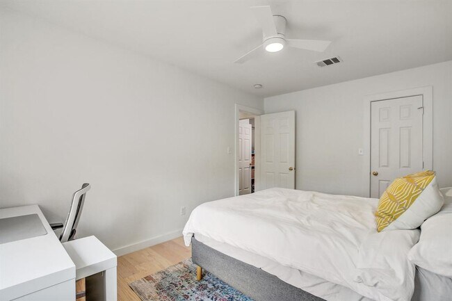 Building Photo - 8109 Campeche Bay Pl