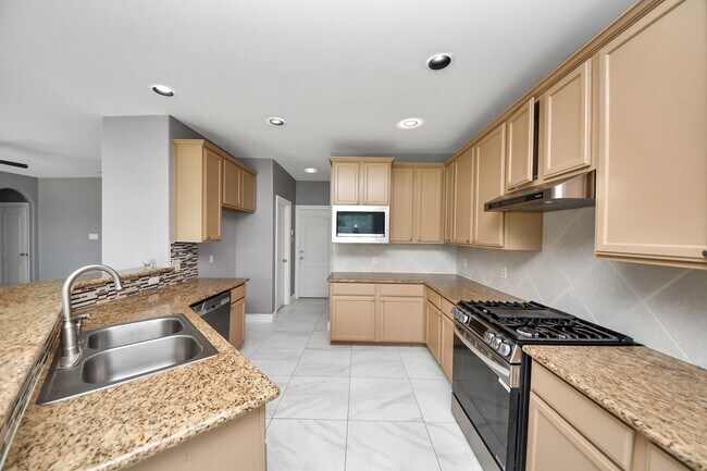 Building Photo - 4610 Plum Forest Rd