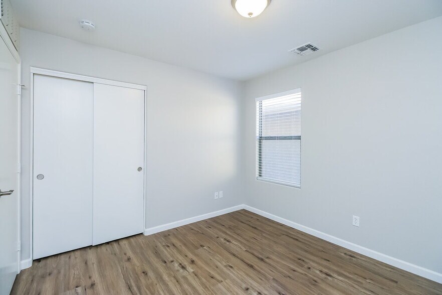 Building Photo - 3931 E Jasper Dr