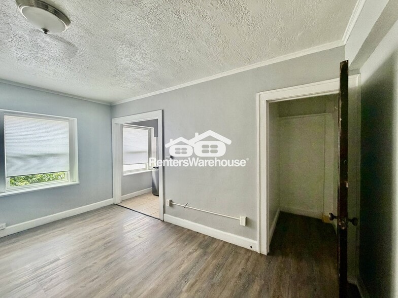 Building Photo - 3607 Ingersoll Ave