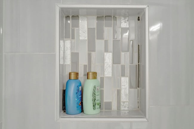 Building Photo - 4213 E Yukon St