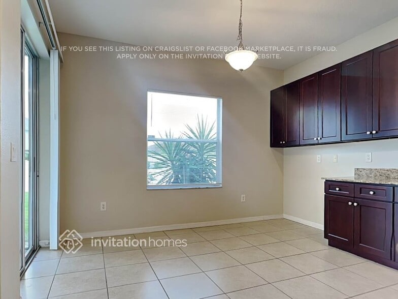 Building Photo - 4453 Creekside Dr