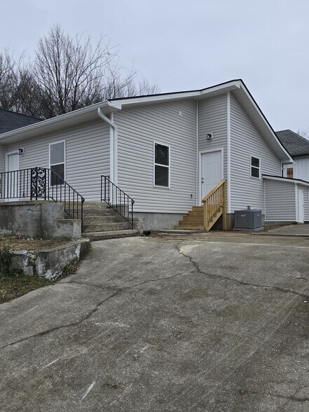 Building Photo - 1621 Wallace St