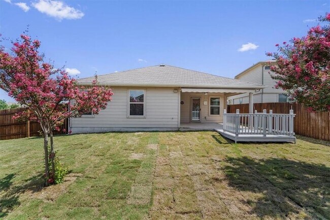 Building Photo - 519 Pinnacle Dr