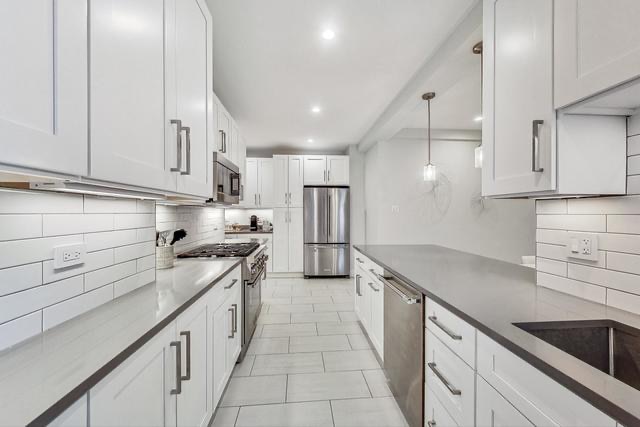 Building Photo - 3240 N Lake Shore Dr