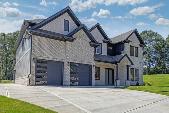 Building Photo - 150 Rocky Rdg Wy