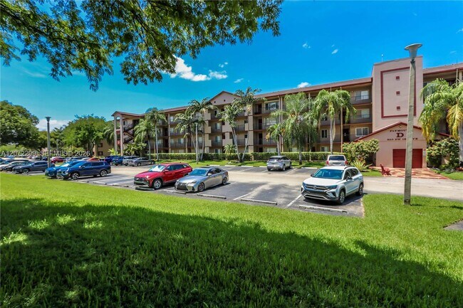 Building Photo - 850 SW 138th Ave