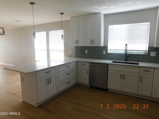 Building Photo - 5660 E Forge Cir