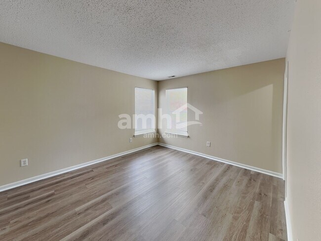 Building Photo - 10221 Blue Sky Dr