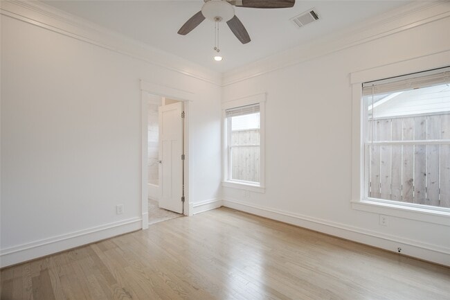 Building Photo - 4814 Siegel St