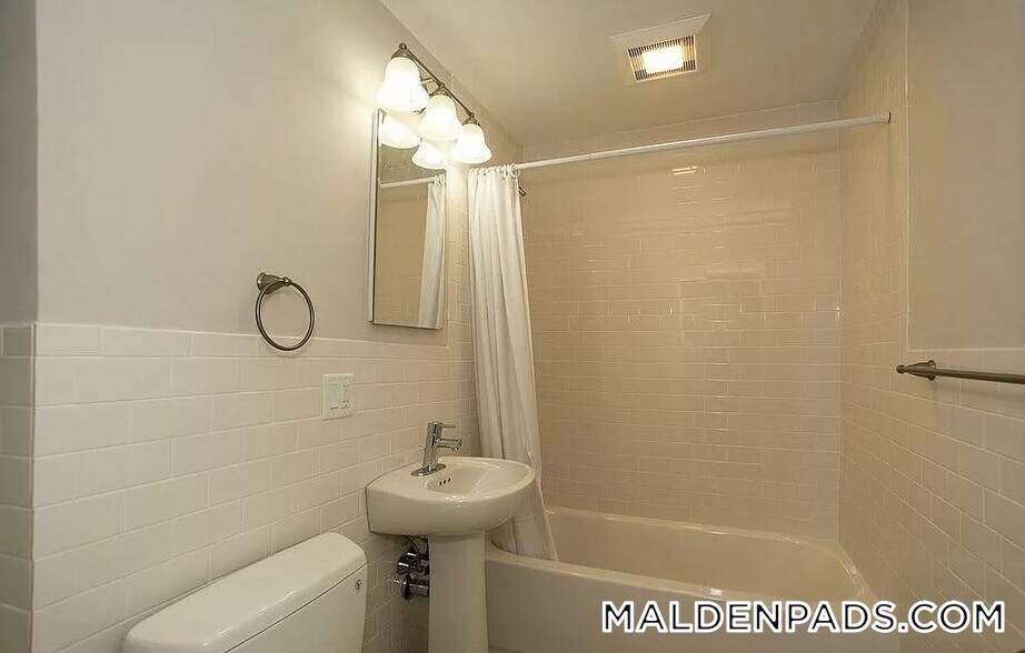 Building Photo - 134 Summer St