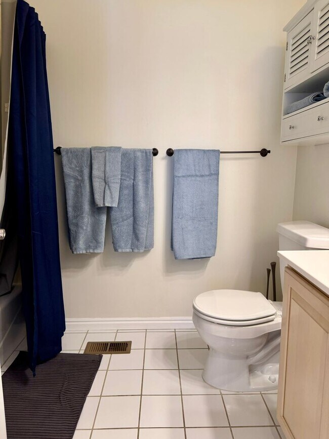 Building Photo - Townhouse within Walking Distance of Downtown Sugarhouse