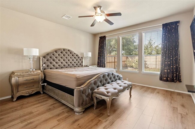 Building Photo - 26914 Harmony Shores Dr