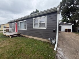 Building Photo - 907 Merrill Ave