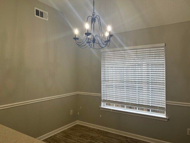 Building Photo - 10139 Cross Valley Dr