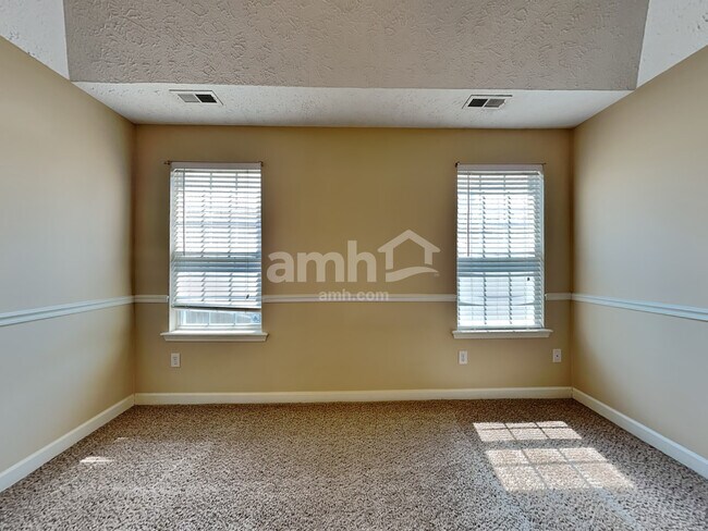 Building Photo - 209 Jones Rd