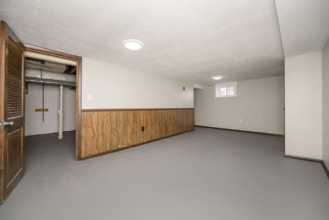 Building Photo - 10446 St Charles Rock Rd