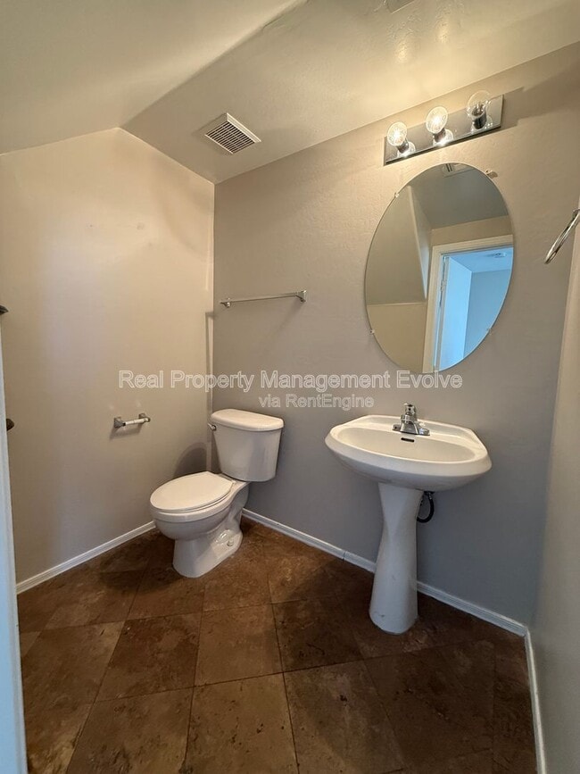 Building Photo - 7238 S 42nd Ln