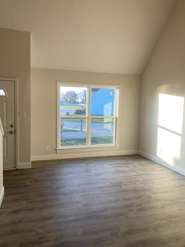 Building Photo - 6 Ram Ct