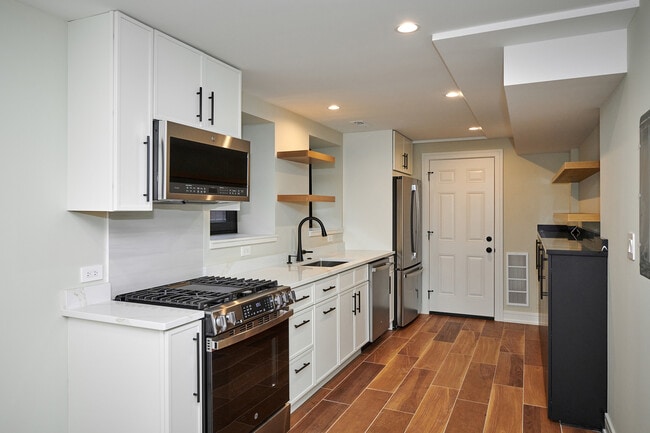 Building Photo - 5200 N Winthrop Ave