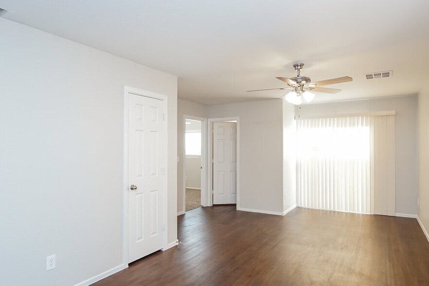 Building Photo - 3323 Fico Ave