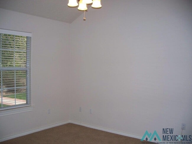 Building Photo - 156 Scottsdale Dr
