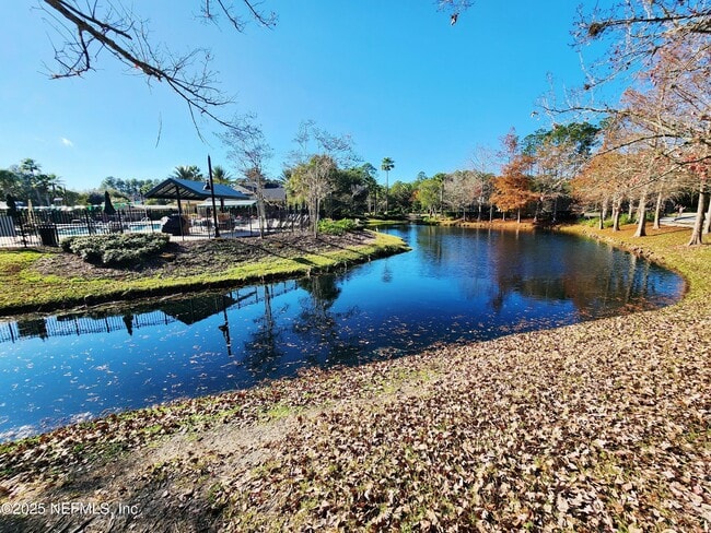 Building Photo - 99 Bush Pl