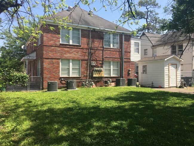 Building Photo - 3422 Rosedale St