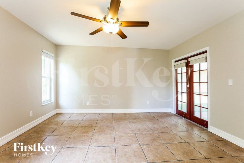Building Photo - 713 McKinley Ave