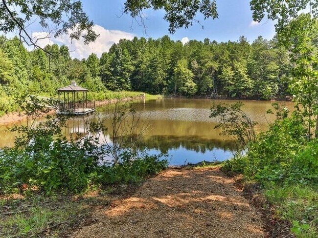 Building Photo - 5985 Carruth Lake Dr