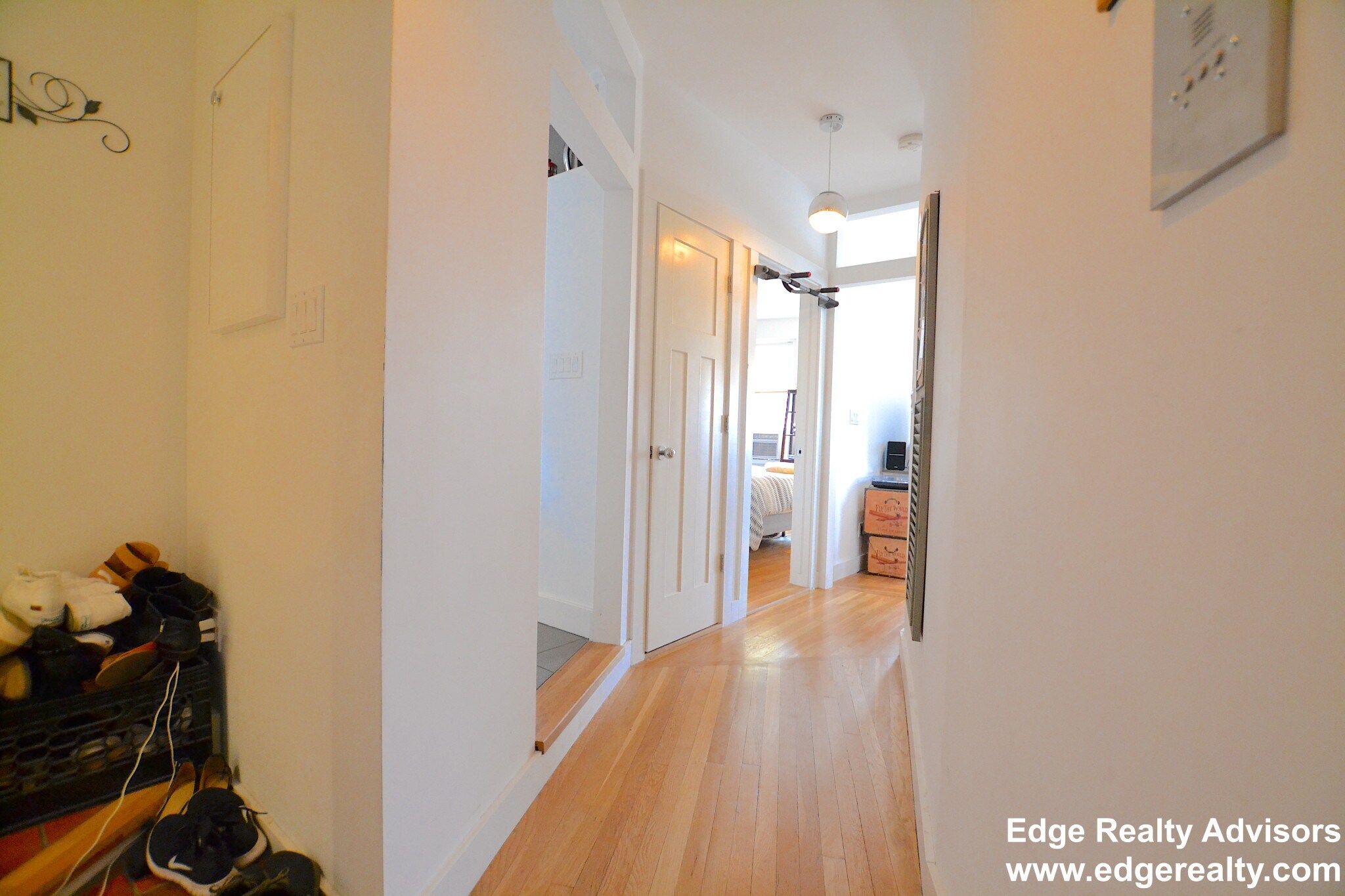 Building Photo - 5 Braemore Rd
