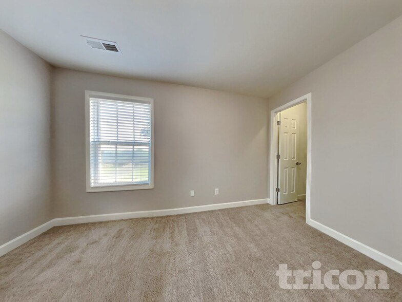 Building Photo - 7337 Ethans Way