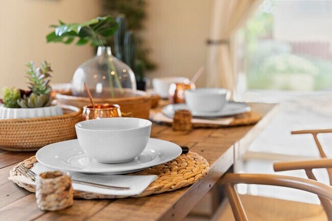 Building Photo - UN-FURNISHED!! 3 Bedroom/ 2Bath in Heart of Scottsdale!!