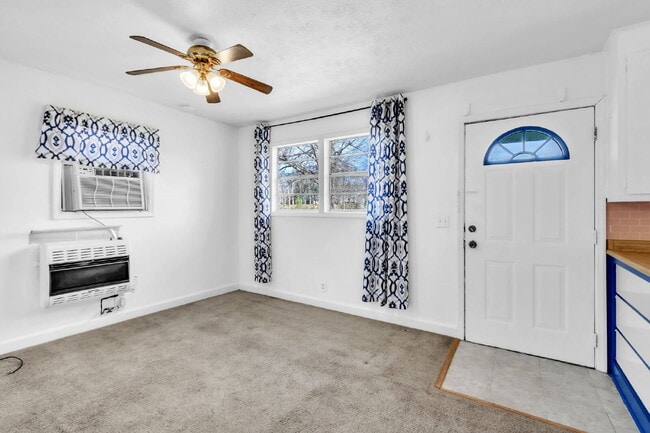 Building Photo - Cozy & Convenient 2BR/1BA Living in the Heart of Greer! $825/mo rent