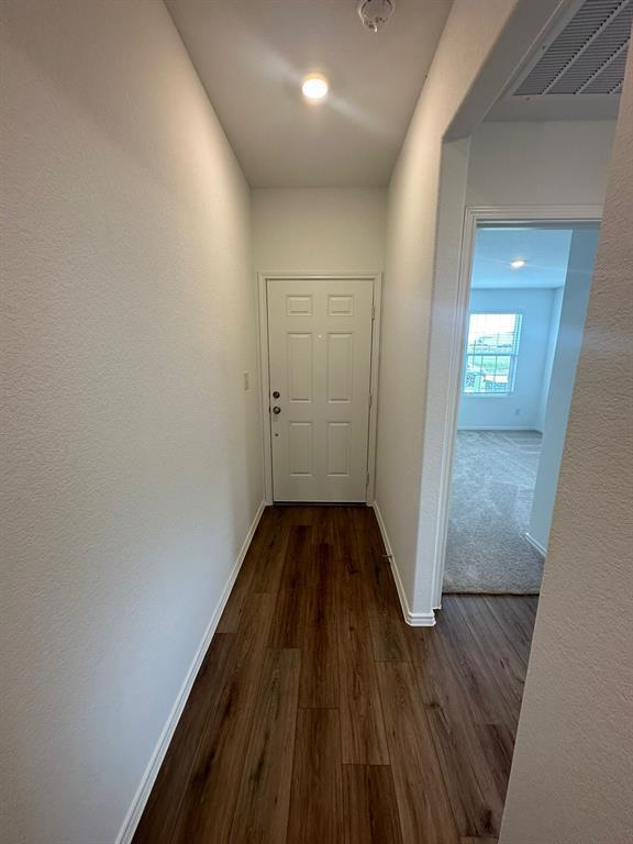 Building Photo - 121 Seminole Dr