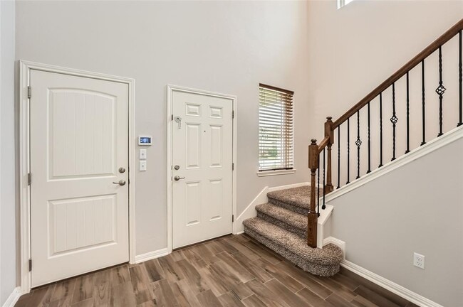 Building Photo - 803 Stampede Rd