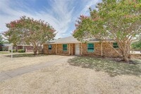 Building Photo - 1418 Ridge Dr