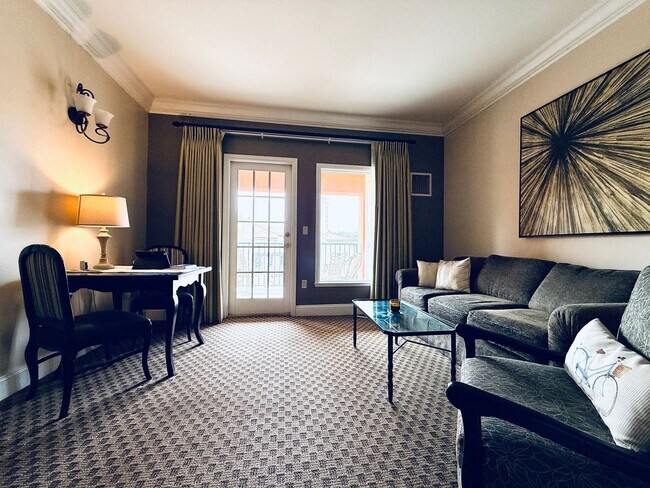 Building Photo - Live in the heart of Lake Las Vegas Village!