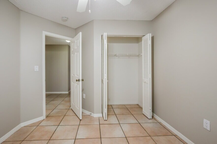 Building Photo - 11657 SW 144th Ave